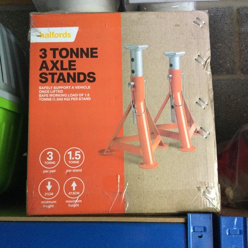 Halfords axle stands - , 3