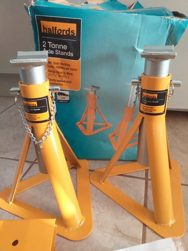 Halfords ton axle stands - 2,