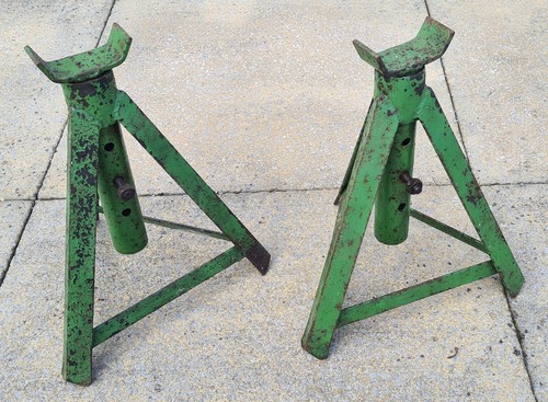 Pair axle stands - axle,