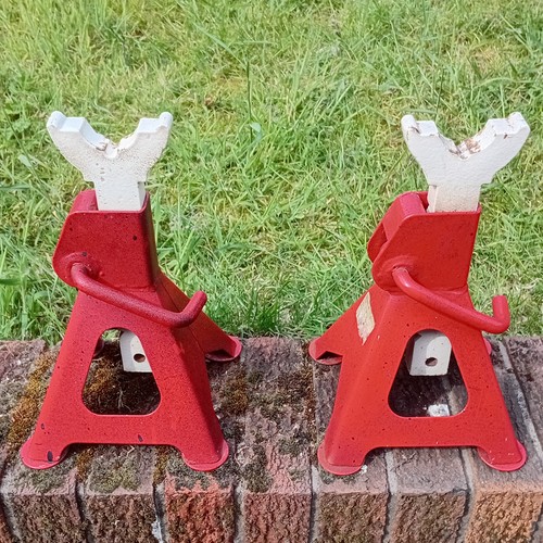 Pair axle stands - axle, clarke